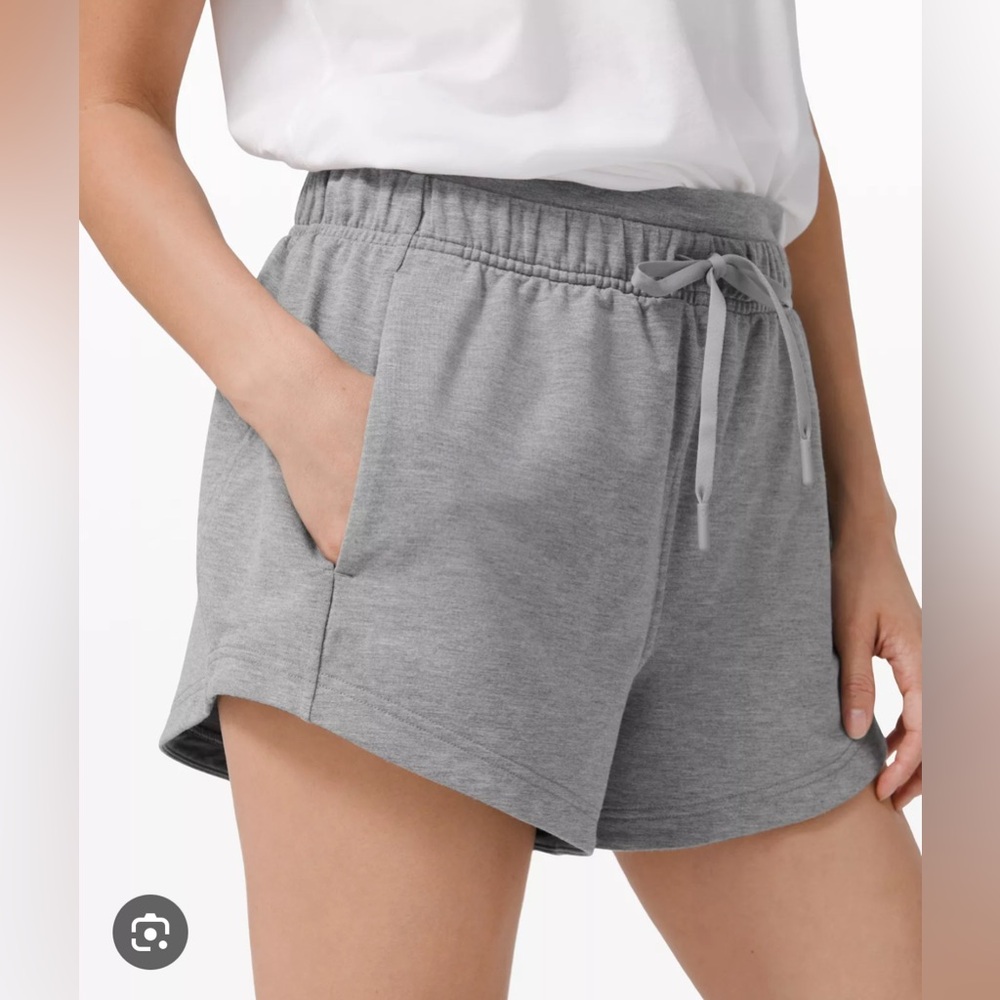 Lululemon Inner Glow HR Short 3” | Size 8